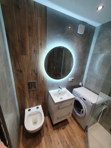 Łazienka, umywalka, w trakcie prac